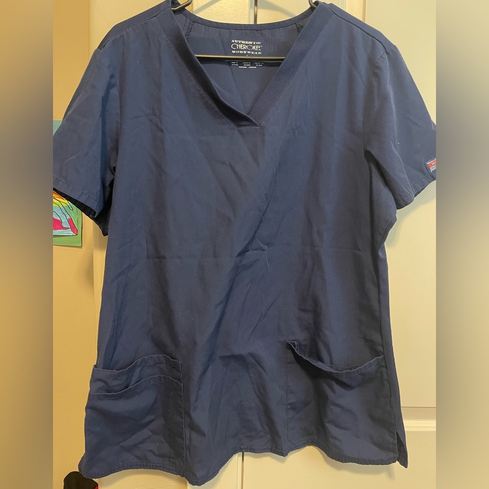 Cherokee XL scrub top